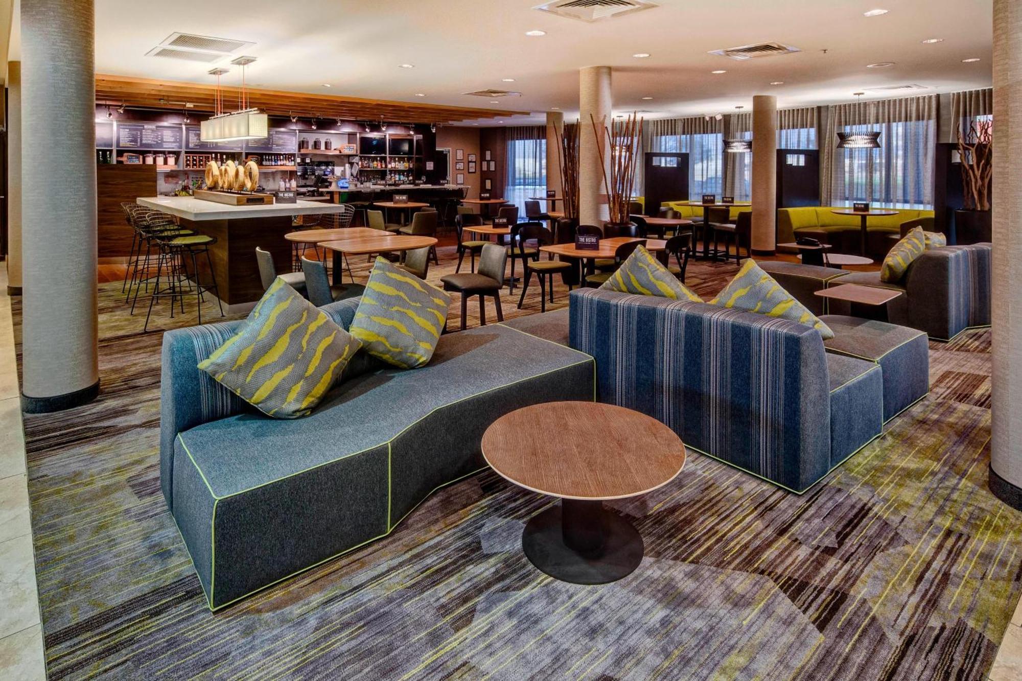 Courtyard By Marriott Alexandria Hotel Eksteriør billede