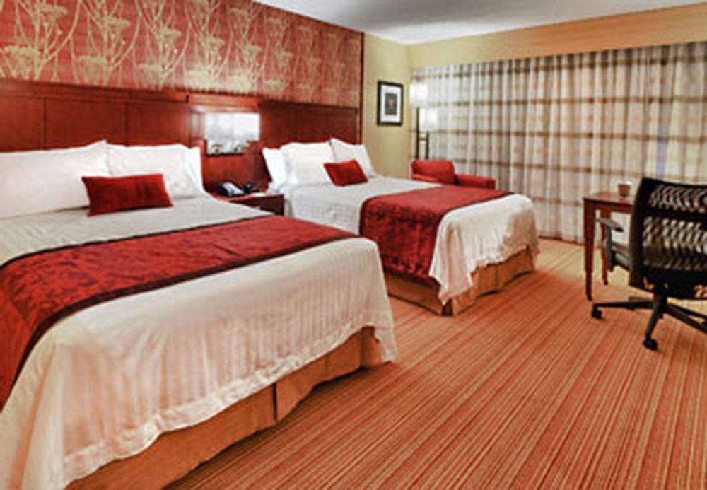 Courtyard By Marriott Alexandria Hotel Værelse billede